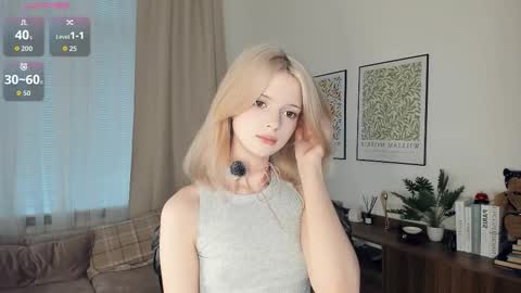 Snapshot of cutebrutality chatting on 11/11/25, 09:31 Alice online show from 11/11/25, 09:31