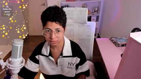 Snapshot of cutebunnybell chatting on 11/01/25, 04:25 cutebunnybell online show from 11/01/25, 04:25