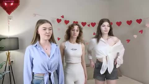 Aurora Lina and a few other beauties online show from 02/15/26, 12:25