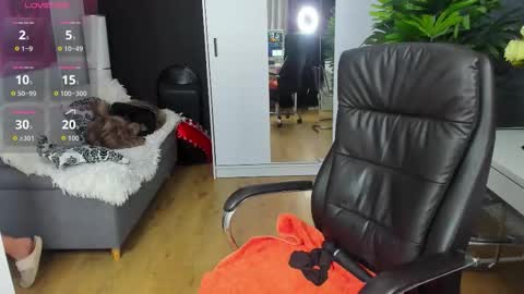 Lexy online show from 11/20/25, 06:18