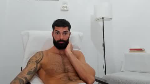 cuteeboy online show from 10/15/25, 11:54