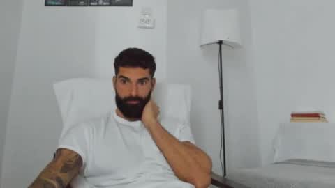 cuteeboy online show from 10/20/25, 06:47