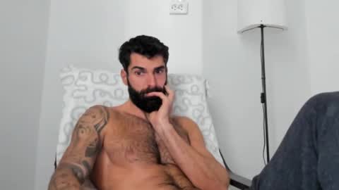 cuteeboy online show from 11/21/25, 10:47