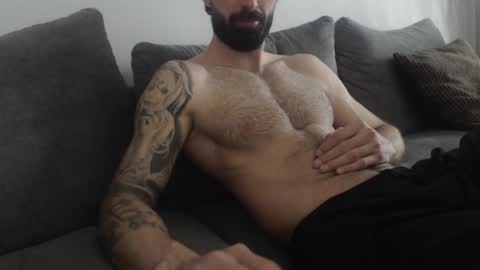 Snapshot of cuteeboy chatting on 04/28/26, 05:23 cuteeboy online show from 04/28/26, 05:23