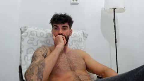 Snapshot of cuteeboy chatting on 05/18/26, 05:52 cuteeboy online show from 05/18/26, 05:52