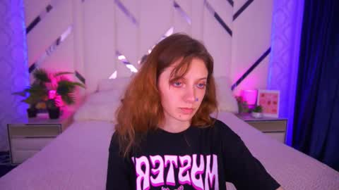 Foxy online show from 11/11/25, 02:28