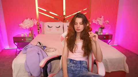 Foxy online show from 12/20/25, 02:46