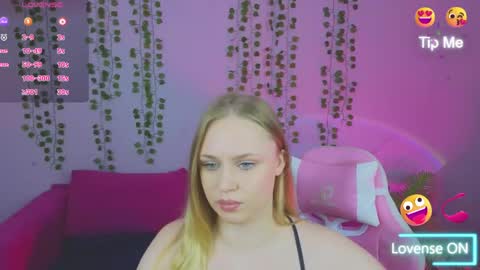 Amyy online show from 04/24/26, 01:19