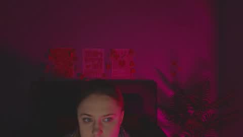 Amyy online show from 05/19/26, 01:11