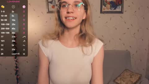 Melisa online show from 12/17/25, 08:37