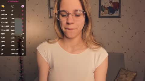 Melisa online show from 02/15/26, 08:16