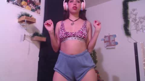 Snapshot of cutehaome chatting on 09/11/25, 03:50 haome online show from 09/11/25, 03:50