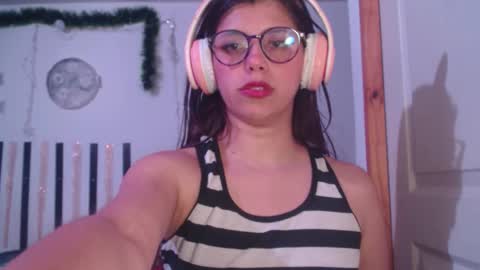 Snapshot of cutehaome chatting on 09/18/25, 09:22 haome online show from 09/18/25, 09:22