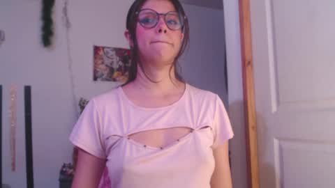 Snapshot of cutehaome chatting on 09/28/25, 02:44 haome online show from 09/28/25, 02:44