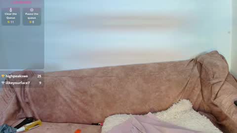 Snapshot of cutejess45 chatting on 02/25/26, 05:28 tell me jess online show from 02/25/26, 05:28