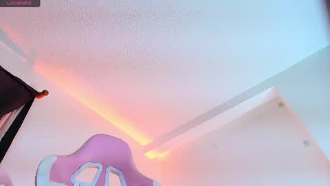 Snapshot of cutejess45 chatting on 07/02/26, 03:23 tell me jess online show from 07/02/26, 03:23