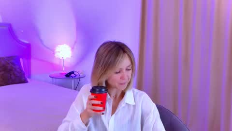 cutemirage online show from 11/05/25, 02:39