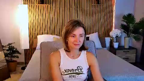Snapshot of cutemirage chatting on 06/27/26, 02:44 cutemirage online show from 06/27/26, 02:44