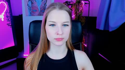 Rina online show from 12/08/24, 11:57