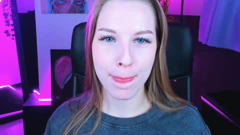 Rina online show from 12/12/24, 08:47