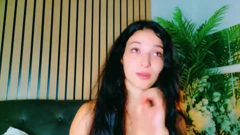 Snapshot of cuteness__girl chatting on 09/11/25, 06:24 cuteness__girl online show from 09/11/25, 06:24