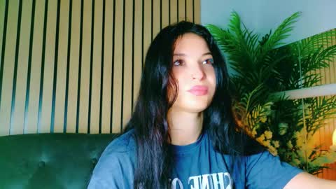 Snapshot of cuteness__girl chatting on 09/16/25, 05:19 cuteness__girl online show from 09/16/25, 05:19