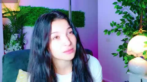 Snapshot of cuteness__girl chatting on 10/01/25, 06:19 cuteness__girl online show from 10/01/25, 06:19