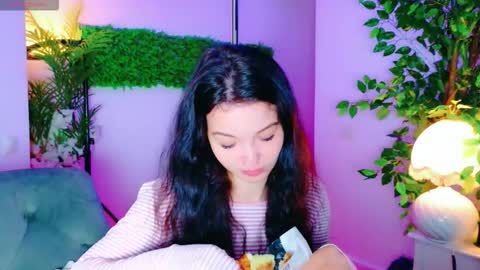 Snapshot of cuteness__girl chatting on 10/04/25, 06:00 cuteness__girl online show from 10/04/25, 06:00