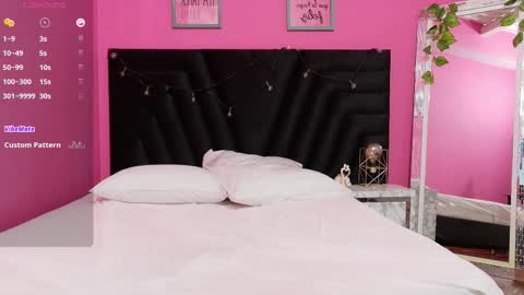 cutepetitee online show from 09/14/25, 07:46