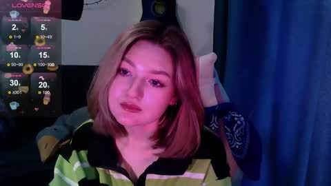 Snapshot of cutepie33 chatting on 09/12/25, 09:31 cutepie33 online show from 09/12/25, 09:31