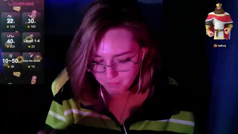 Snapshot of cutepie33 chatting on 09/18/25, 03:03 cutepie33 online show from 09/18/25, 03:03