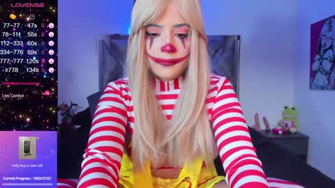 cutesarah_10 online show from 12/01/24, 09:04