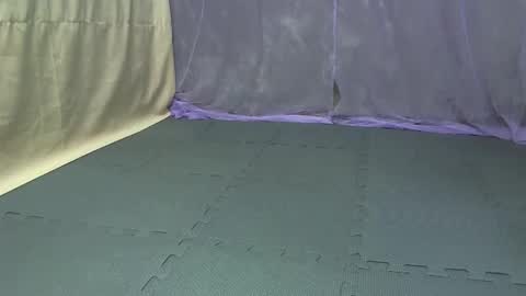 cutetinyasian143_ online show from 10/26/25, 03:23