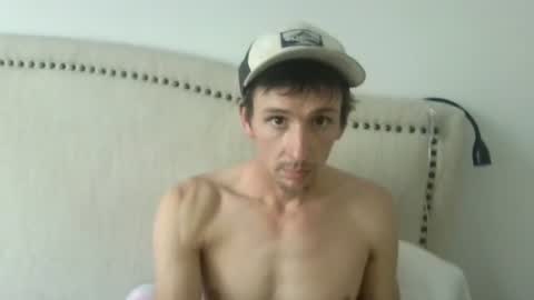 Snapshot of cutewaldo chatting on 10/21/25, 10:32 cutewaldo online show from 10/21/25, 10:32