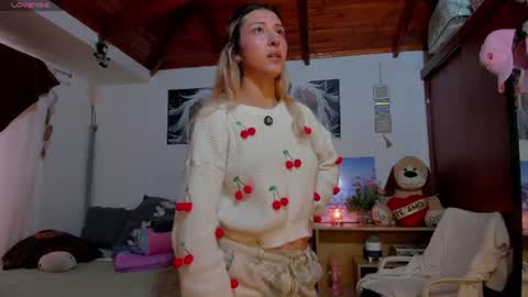 cuteweed420 online show from 06/18/26, 08:57