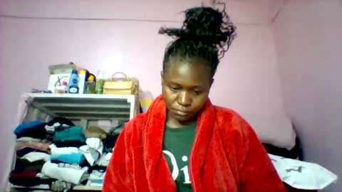 Snapshot of cutezola chatting on 09/21/25, 03:30 cutezola online show from 09/21/25, 03:30