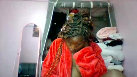 cutezola online show from 11/20/25, 06:02