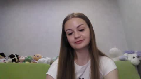 Snapshot of cutie_klo_ chatting on 05/23/26, 02:50 Chloe online show from 05/23/26, 02:50