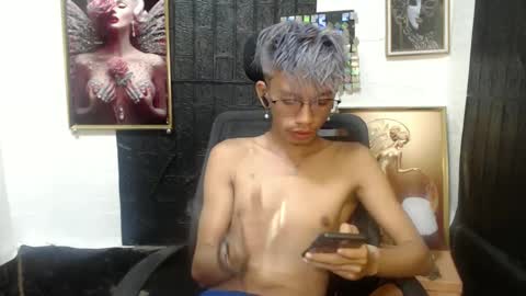 Snapshot of cutie_mico chatting on 02/12/25, 10:14 cutie_mico online show from 02/12/25, 10:14