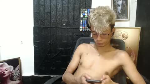 Snapshot of cutie_mico chatting on 03/06/25, 06:30 cutie_mico online show from 03/06/25, 06:30