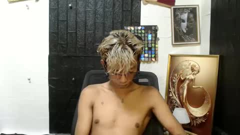 Snapshot of cutie_mico chatting on 03/12/25, 09:02 cutie_mico online show from 03/12/25, 09:02