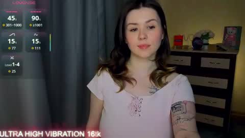 Snapshot of cutie_mili chatting on 06/30/26, 11:44 mili online show from 06/30/26, 11:44