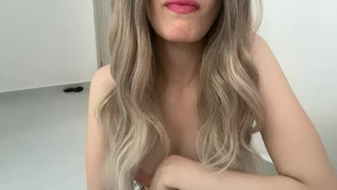 Call me cutie online show from 04/22/26, 01:56