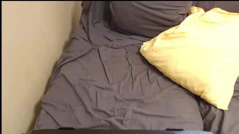 cutie_peach online show from 10/19/25, 12:06