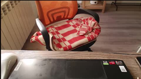 cutie_peach online show from 10/21/25, 12:17