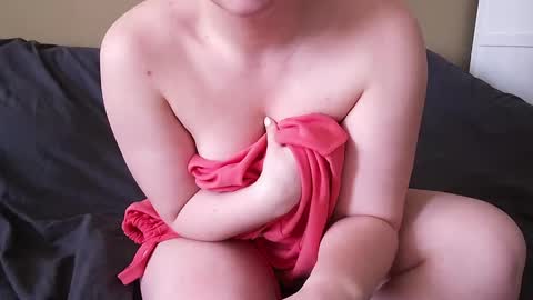 Snapshot of cutie_peach chatting on 06/04/26, 09:48 cutie_peach online show from 06/04/26, 09:48
