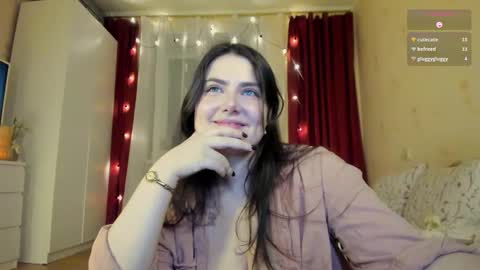 Pearl online show from 10/31/25, 03:13