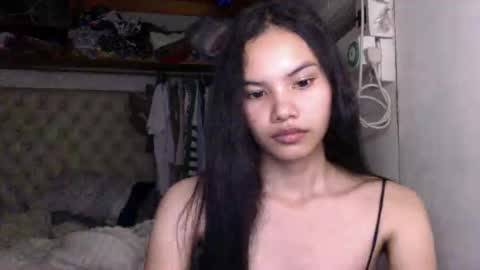 cutiee_lily2 online show from 04/20/26, 12:19