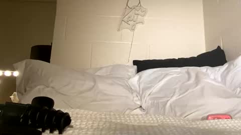 cutieeeva online show from 02/23/26, 09:56