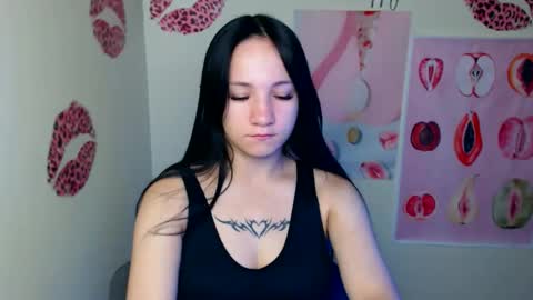 Snapshot of cutielady_ chatting on 09/12/25, 06:41 Emma online show from 09/12/25, 06:41